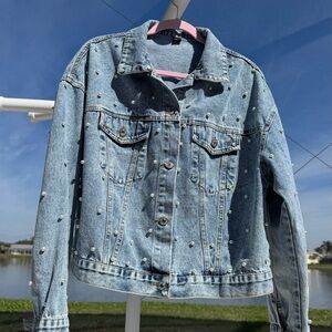 🎀NWOT Pearl Studded Denim Blue Jean Jacket 🎀